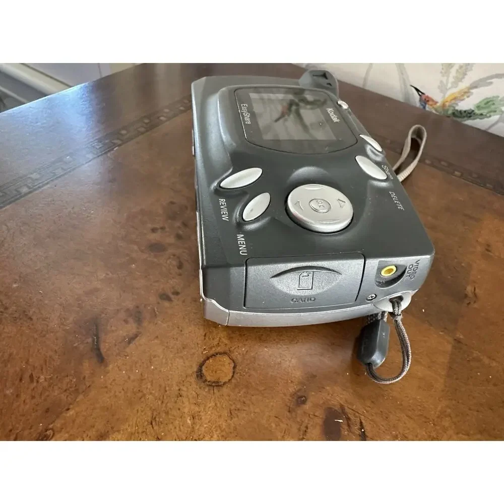 Kodak EasyShare CX4200 2.0MP Digital Camera - Silver- Not Tested